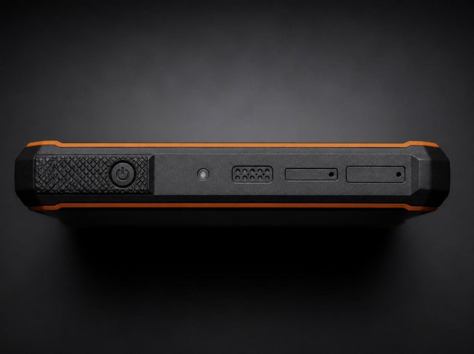 Foto conceptual del TOFIND SentinelX, vista lateral inferior, mostrando el lector de huella y el puerto de datos